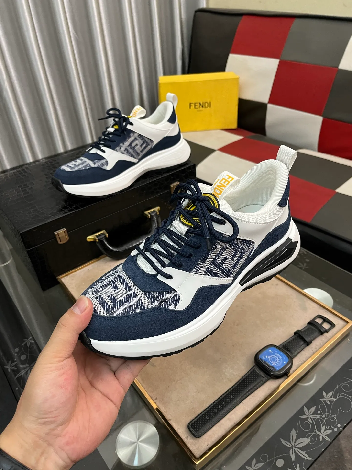 Men's shoes 💰458⌚️⌚️FENDI "FENDI" Regular size: 38-44 (casual shoes) Product materials: Selected cowhide upper, soft sheepskin lining; original outsole. 6️⃣colors available